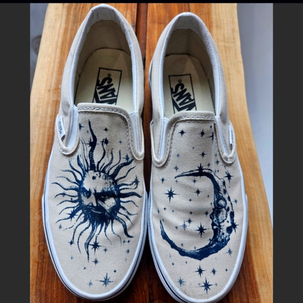 Vans Customs - image 1